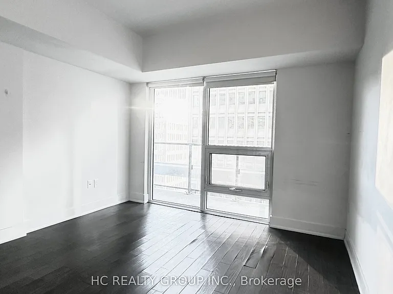 955 Bay St #1008 — Photo 6