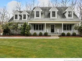 9 Green Tree Ln, New Milford, CT 06776