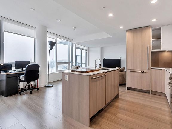 4th image of 618 Carnarvon St #2003