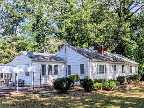 23181 Town Creek Dr, Lexington Park, MD 20653