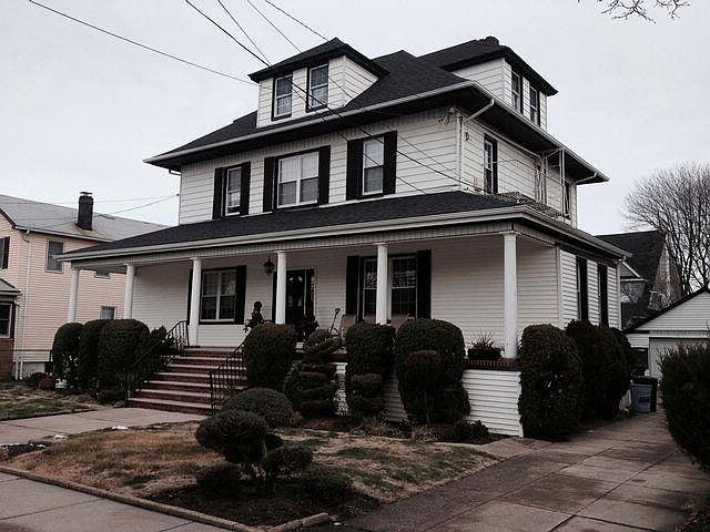 1st image of 422 Beach 126 St