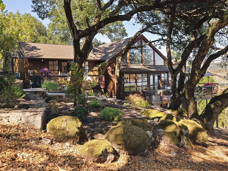 1090 Bart Rd — Photo 63