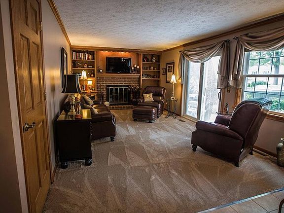 4th image of 2570 Cottington Cir NW