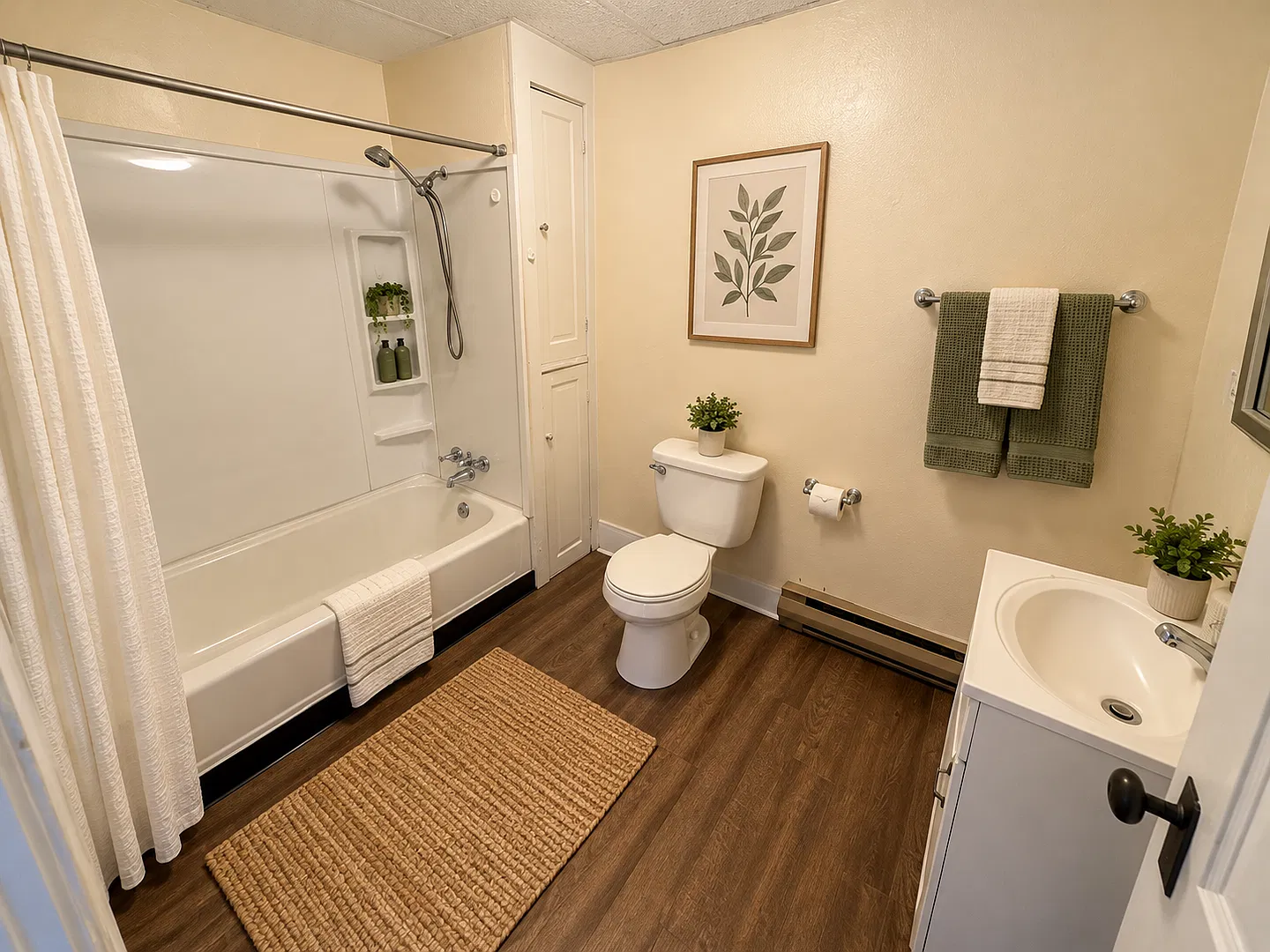 117 Hall Ave — Photo 4