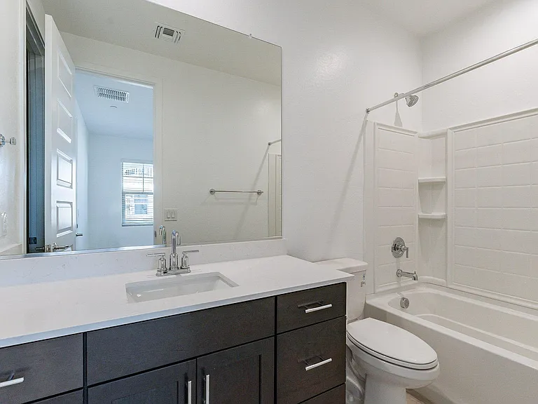 4042 E Amoroso Dr — Photo 13