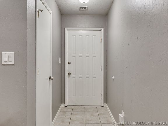 4th image of 1210 E 139th St