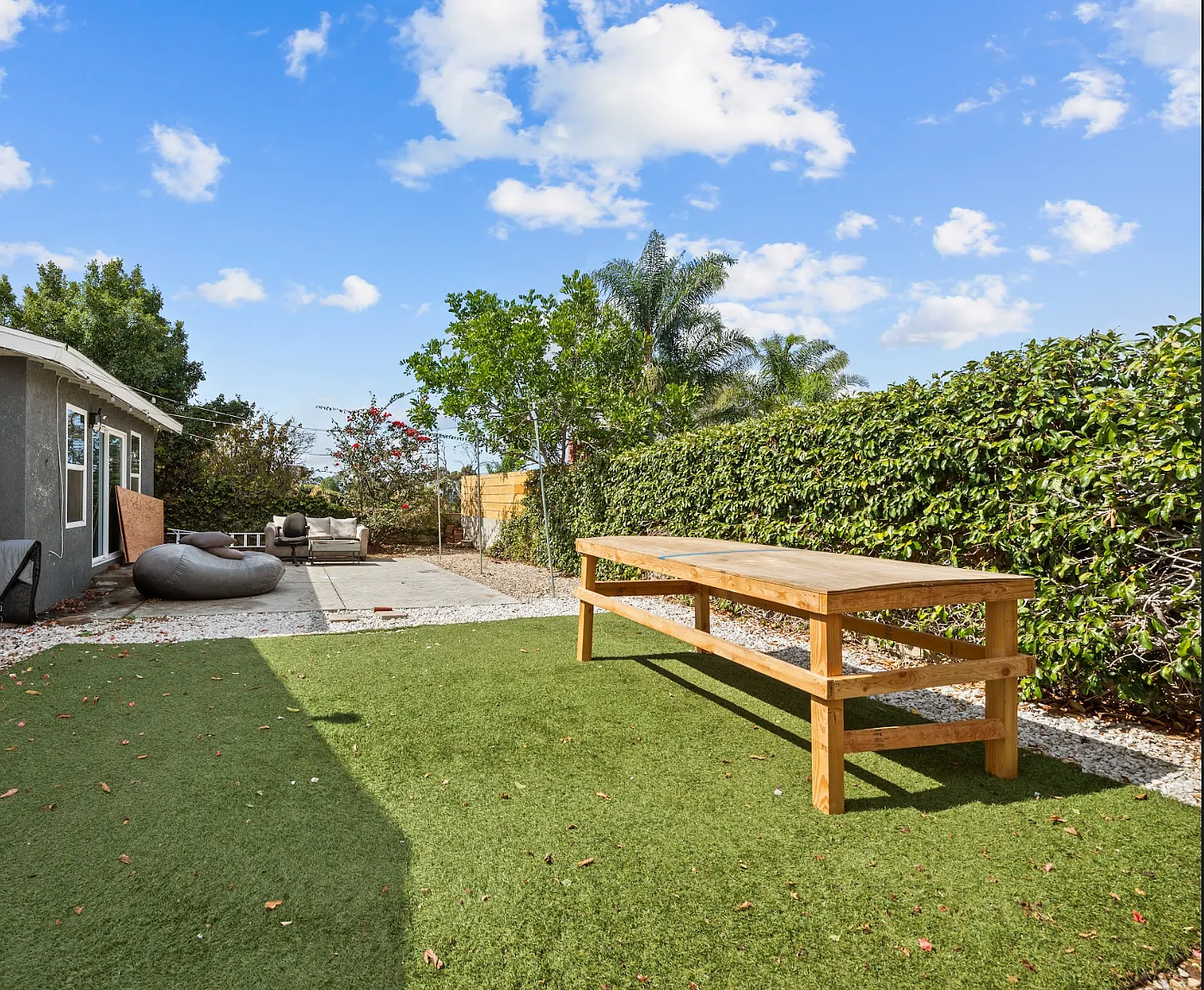 4 bed, 1300 sqft, $6,500 — Photo 4