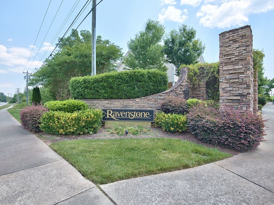 1st image of 111 English Ivy Dr