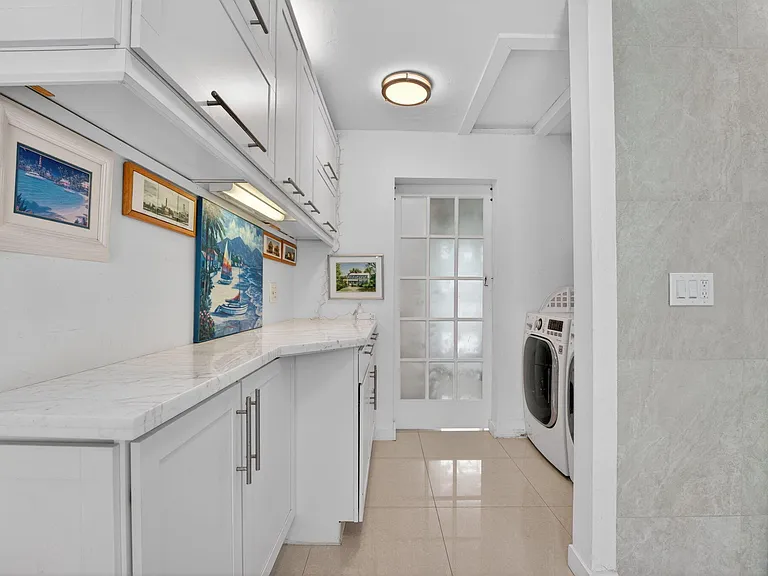 2375 SE 8th St — Photo 30
