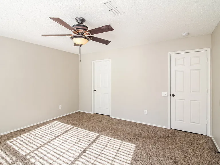 3229 Kathy Ln — Photo 7