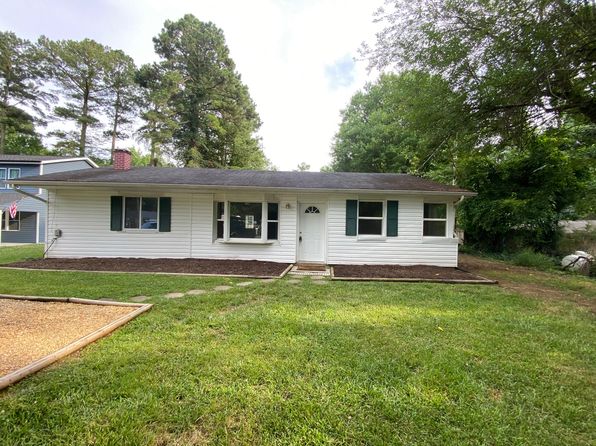 405 Lake Dr