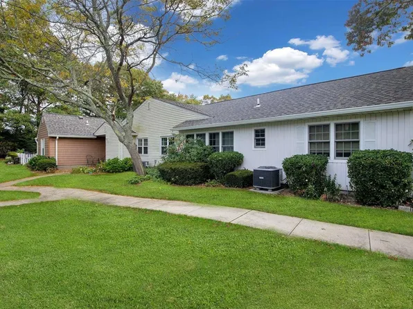 141 Revere Drive #141, Sayville, NY 11782