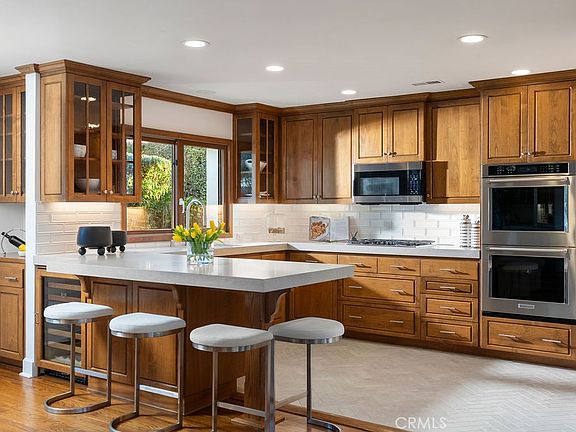 5th image of 453 Seaward Rd