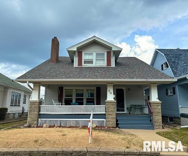 1st image of 451 17th Ave