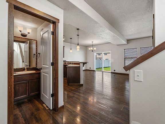5th image of 12665 W Moorfield Ave