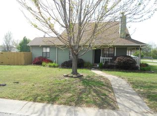 1204 Gold Pan Dr, Webb City, MO 64870