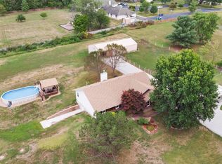 34 Timberwolf Ln, Defiance, MO 63341