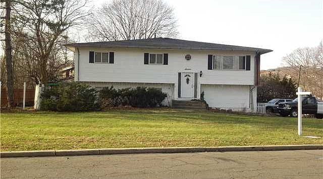 1st image of 16 Marion Ct