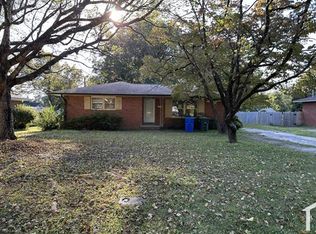 1526 Roxie Ave, Fayetteville, NC 28304