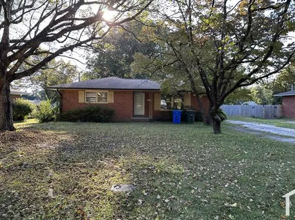 1526 Roxie Ave, Fayetteville, NC 28304