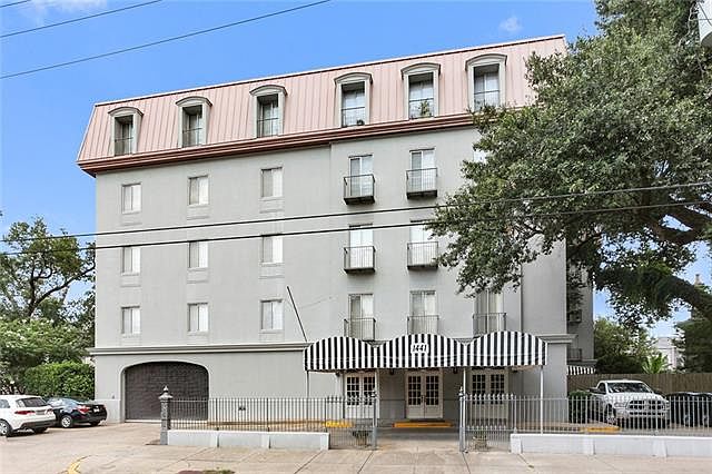 1st image of 1441 Jackson Ave APT 4A