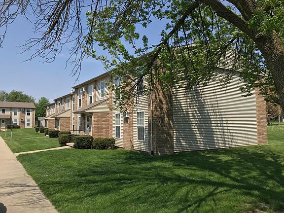 3rd image of 400 N Dianne Ln
