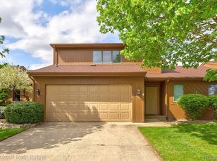 344 Groveland Dr, Frankenmuth, MI 48734