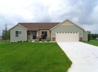 9467 Stone View Dr NE, Rockford, MI 49341