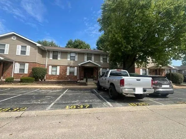 1837 High Sun Dr, Florissant, MO 63031