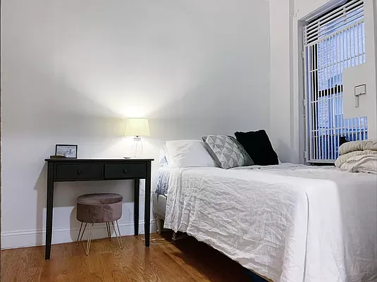 Rented by Compass | media 21