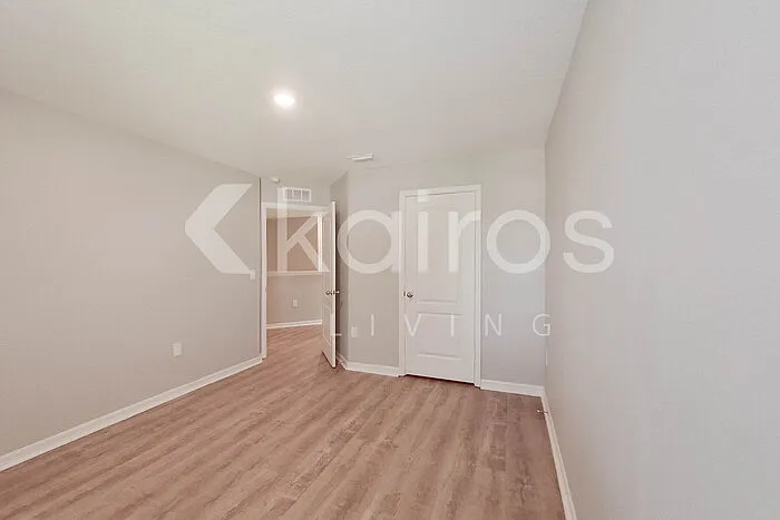 8512 Indian Laurel Ln — Photo 24