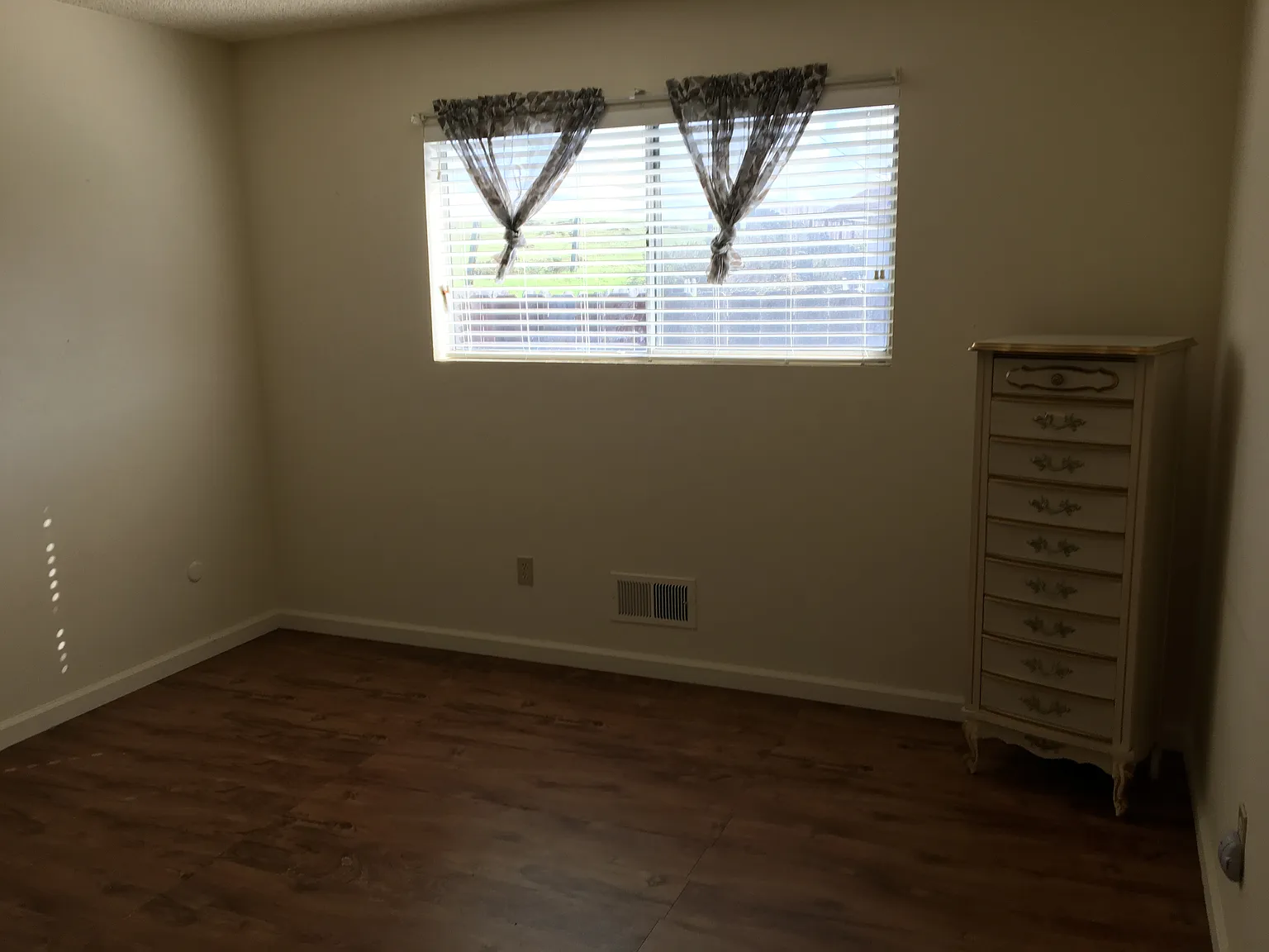 254 Cosky Dr photo 1