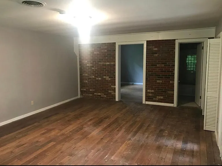 2232 S Berrys Chapel Rd — Photo 7