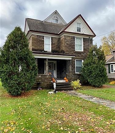 2nd image of 243 Main St