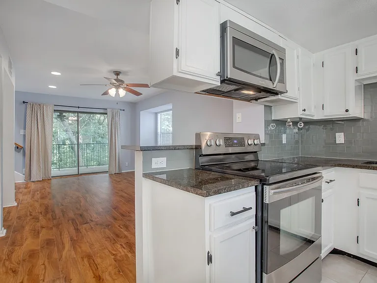 1135 Barton Hills Dr #248 — Photo 6