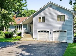 80 Duane Pl, Bridgeport, CT 06610