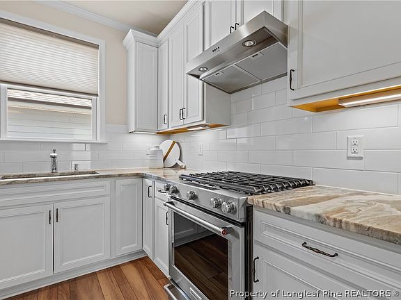 5th image of 1622 Garden Park Cir