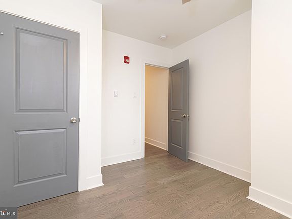 4th image of 416 W Berks St #2