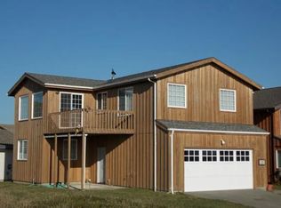 1455 Strawberry Dr, Bandon, OR 97411