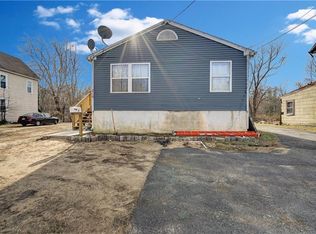 216 Rancocas Rd, Mount Holly, NJ 08060