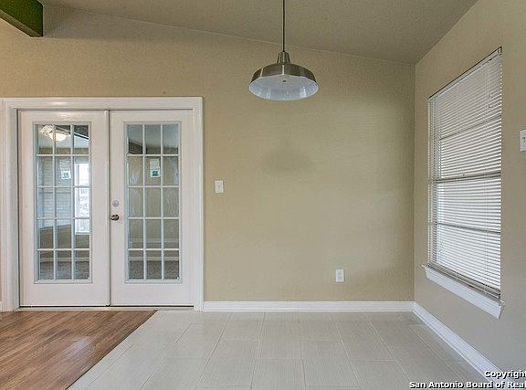 5th image of 723 Saipan Pl
