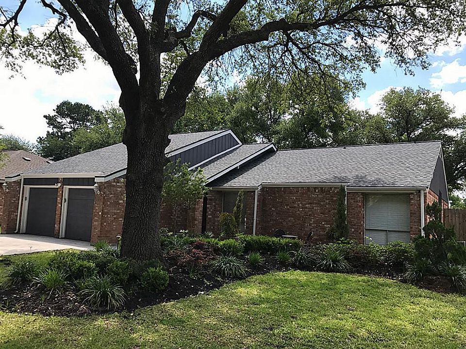 1st image of 15923 Walnut Wood Dr