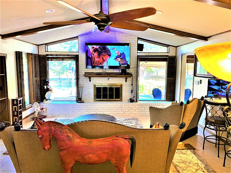 Large Living Area with Gas Fireplace