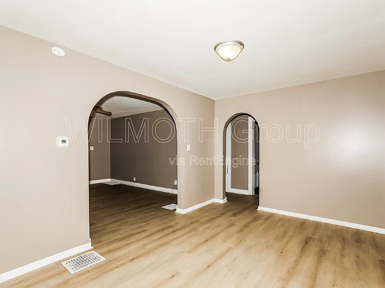 3006 Noble St — Photo 11