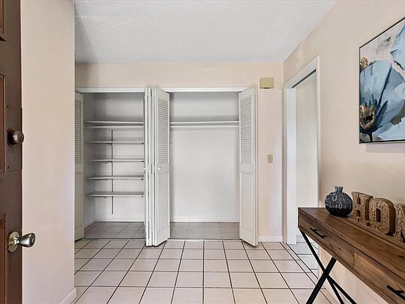 5th image of 625 Mockingbird Ln