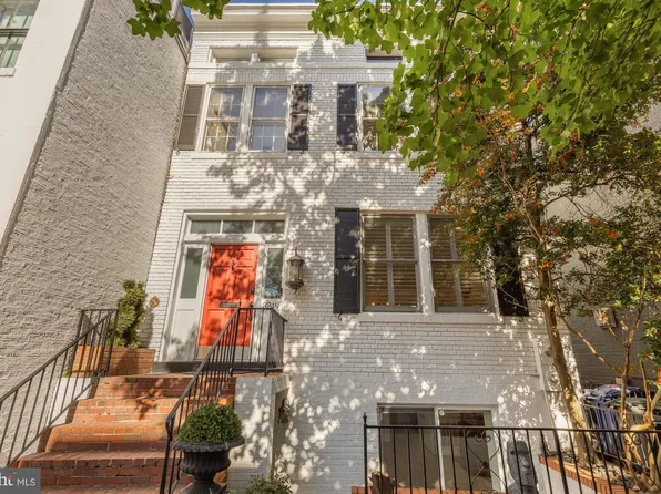 3249 P St NW, Washington, DC 20007