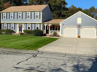 7 Snap Weed Ln, Acushnet, MA 02743
