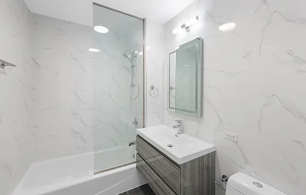 Rented by Oxford Property Group | media 36