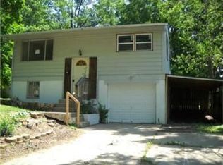 1521 N Geronimo Dr, Independence, MO 64058