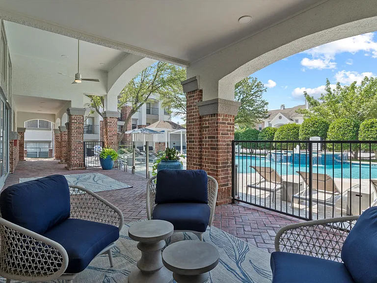 Eleven11 Lexington at Flower Mound — Photo 11